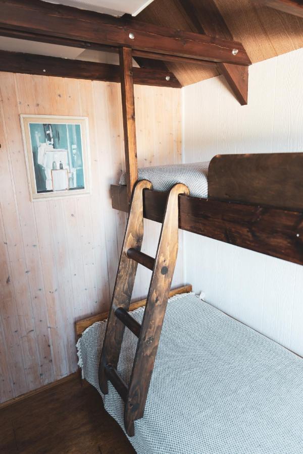 Bjoerk - A Cozy Hilltop Cottage - Great Location! Blaskogabyggd Exteriér fotografie